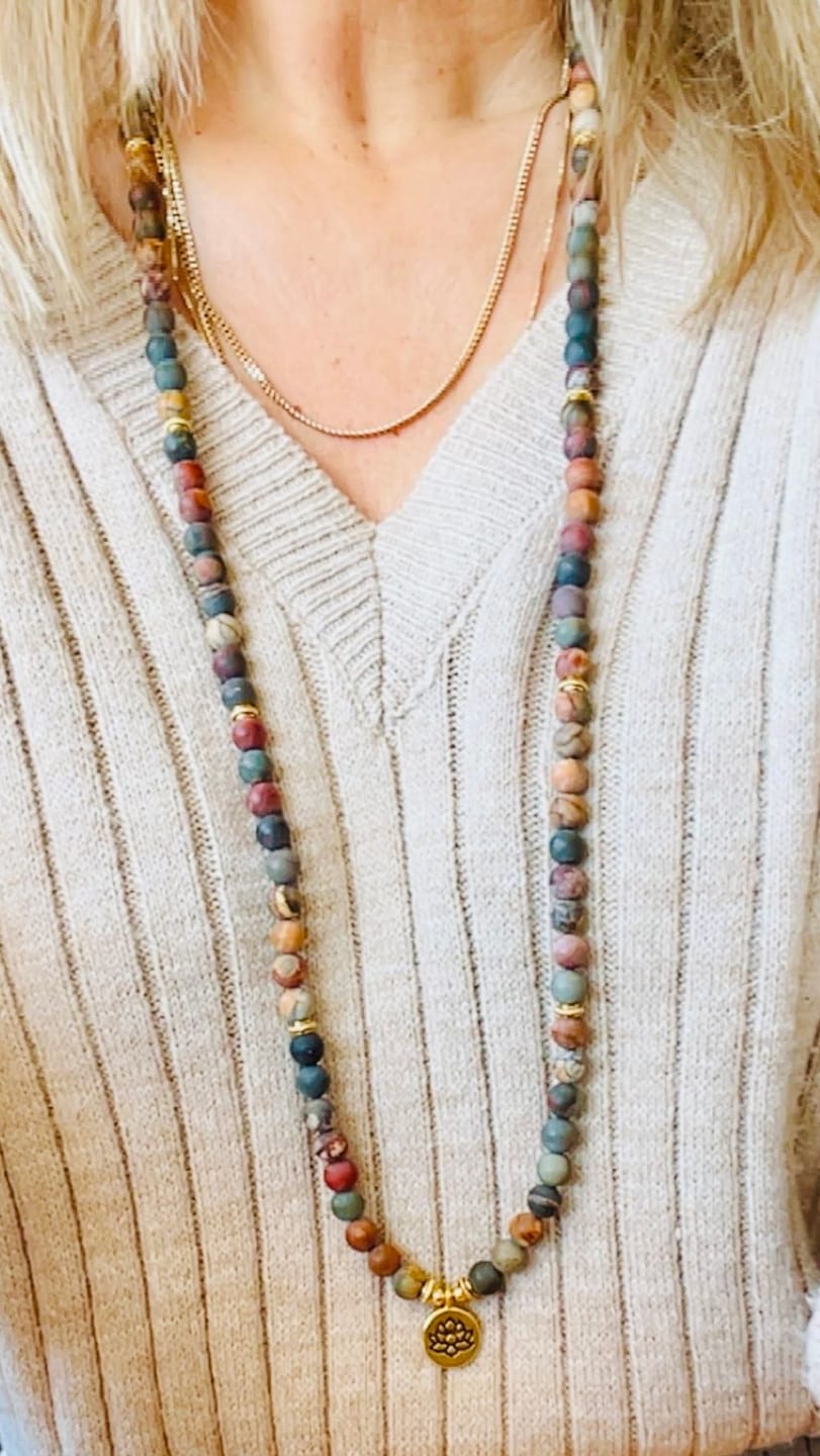 Customer photo review of Buddha Stones 108 Mala Perlen Picasso Jaspis Stein Mut Energie Armband