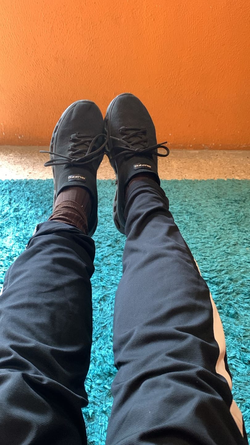 Customer photo review of GUFFO NOVA | Tenis ergonómicos de alto confort