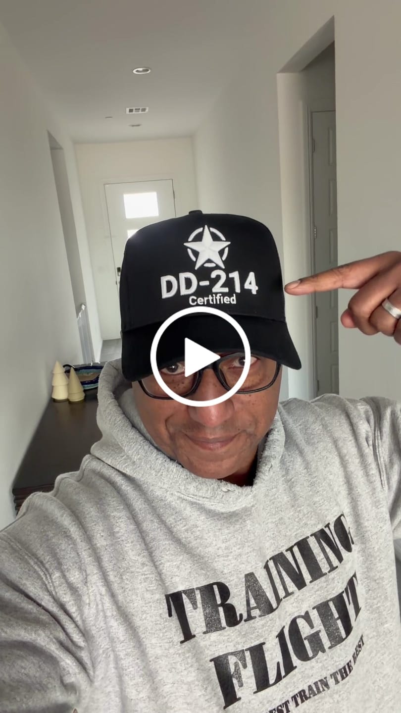 Customer video review of Veterans Honor Snapback - (Black & White)