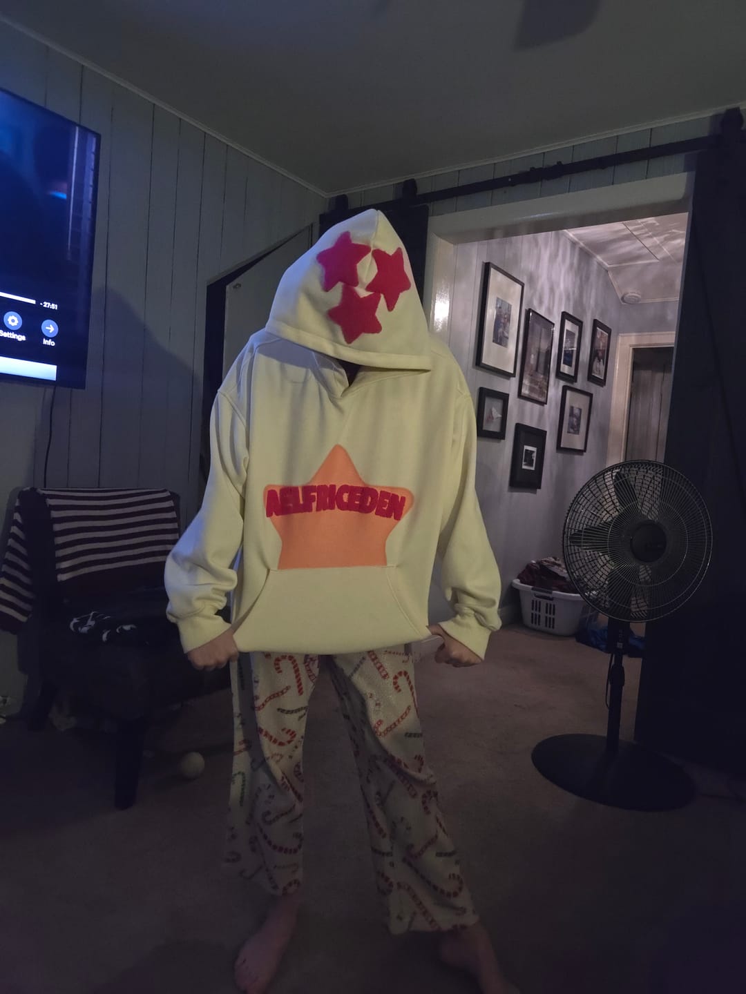 Customer photo review of Aelfric Eden Vintage Embroidery Eden Star V303 Hoodie