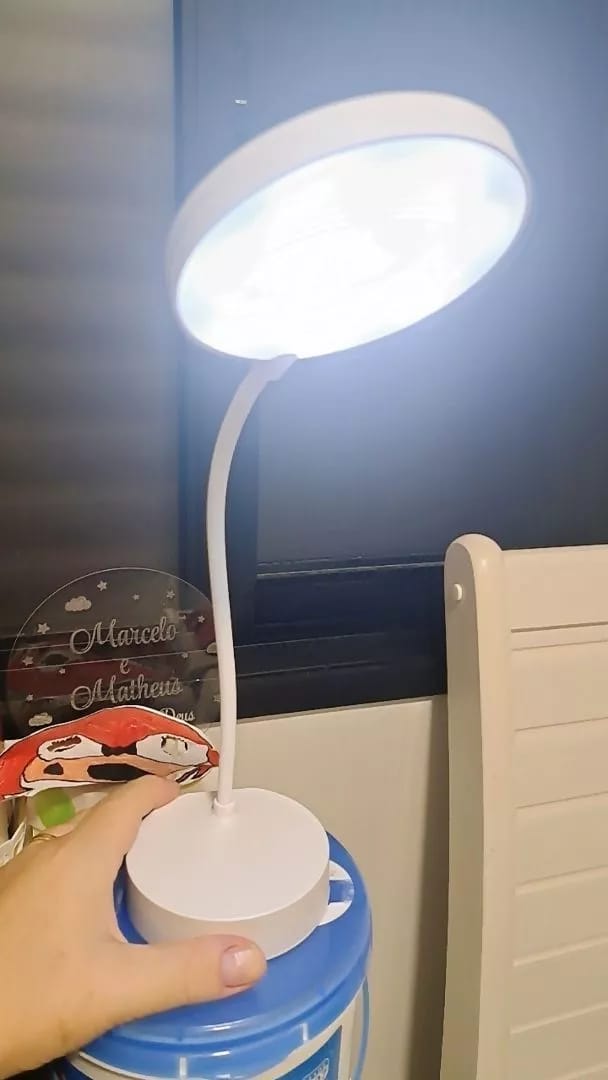 Customer photo review of Luminária de Mesa Decorativa LED Flexível Touch