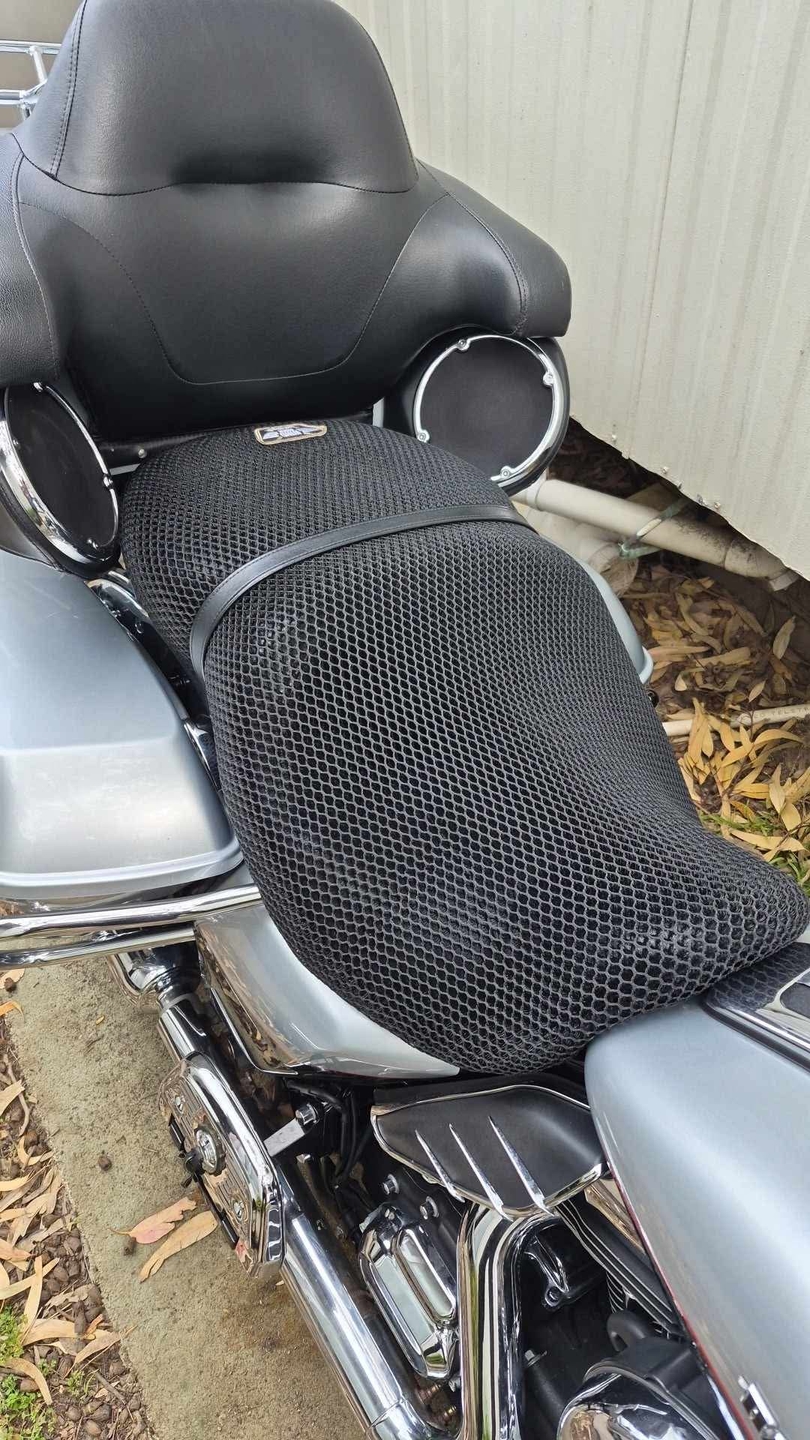 Wind Rider mesh seat cover on a Harley Davidson Ultra Limited