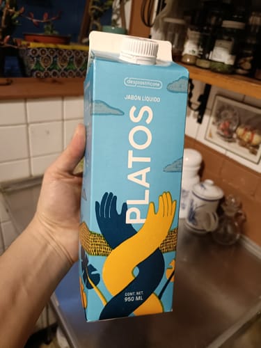 Customer photo review of Jabon líquido para PLATOS en cartón