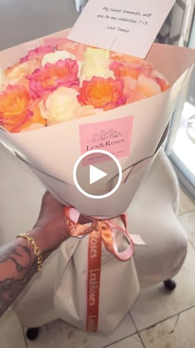 Customer video review of Peach Deluxe Rose Bouquet