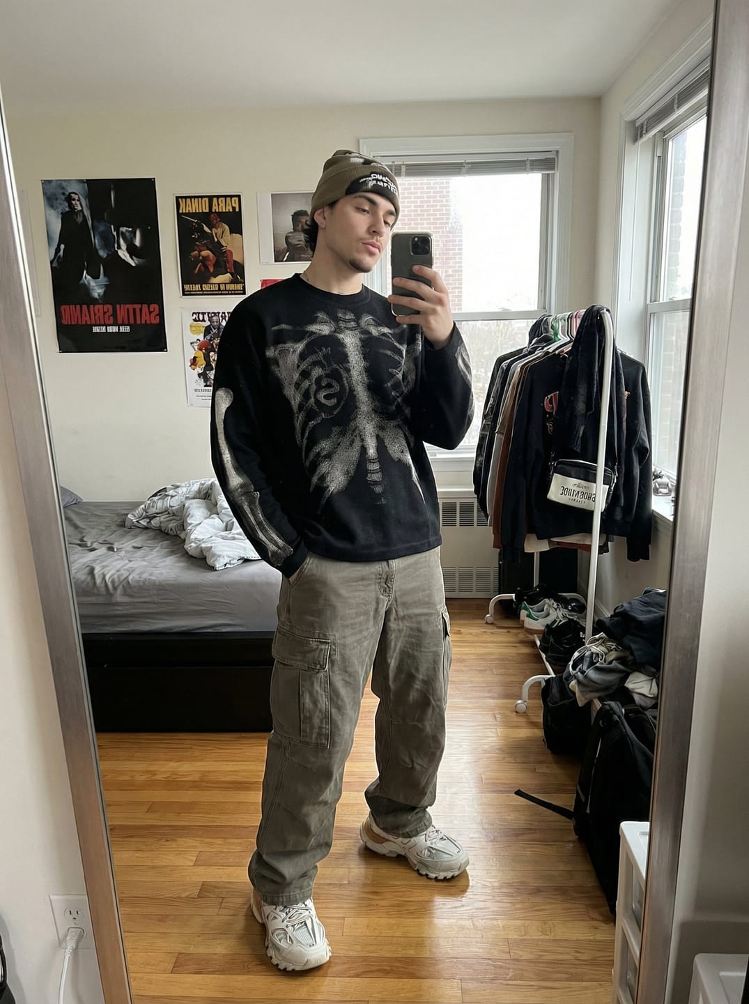 Customer photo review of Skeleton Graphic Waffle Sweatshirt - 2495