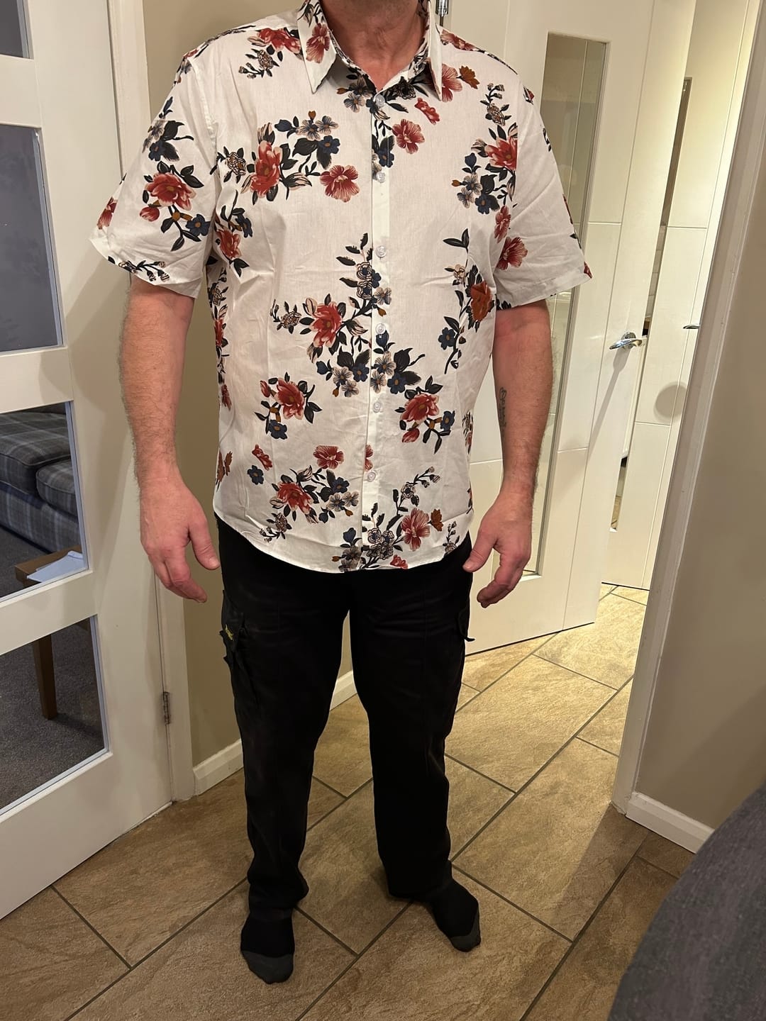 Customer photo review of Men's Cotton Floral Casual Flower Print Hawaiian Button Up Beach Short Sleeve Shirt