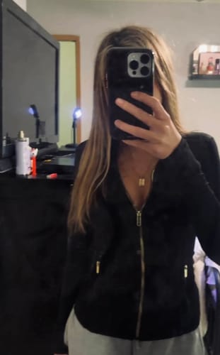 Customer photo review of Lululemon Define