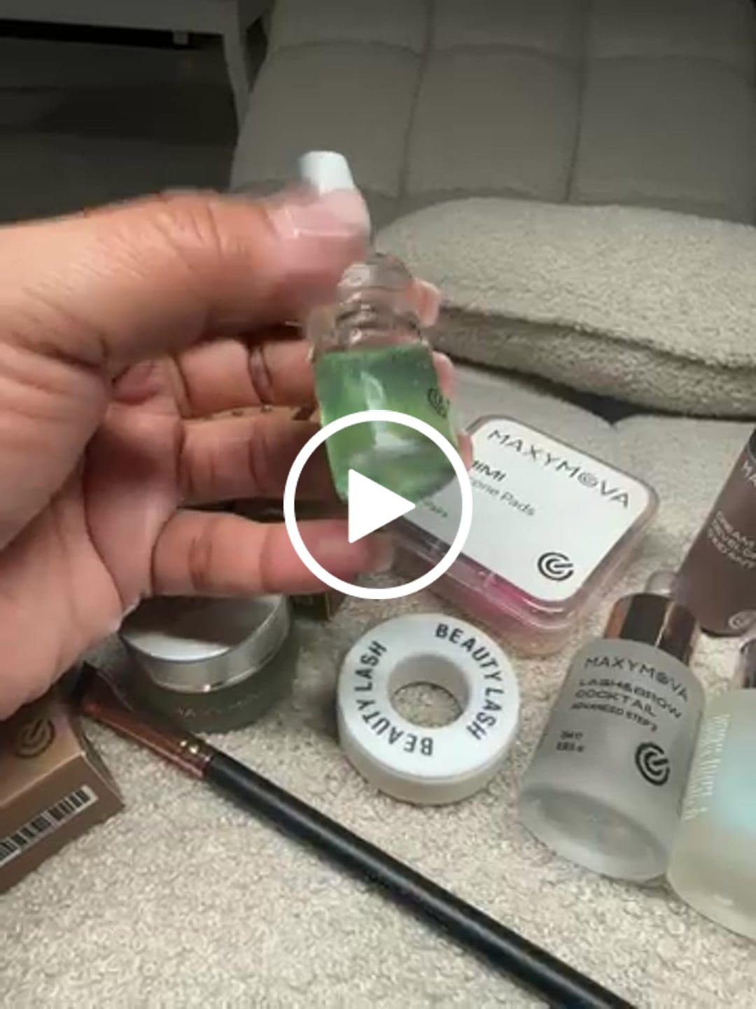 Customer video review of Green Lash Balm Maxymova