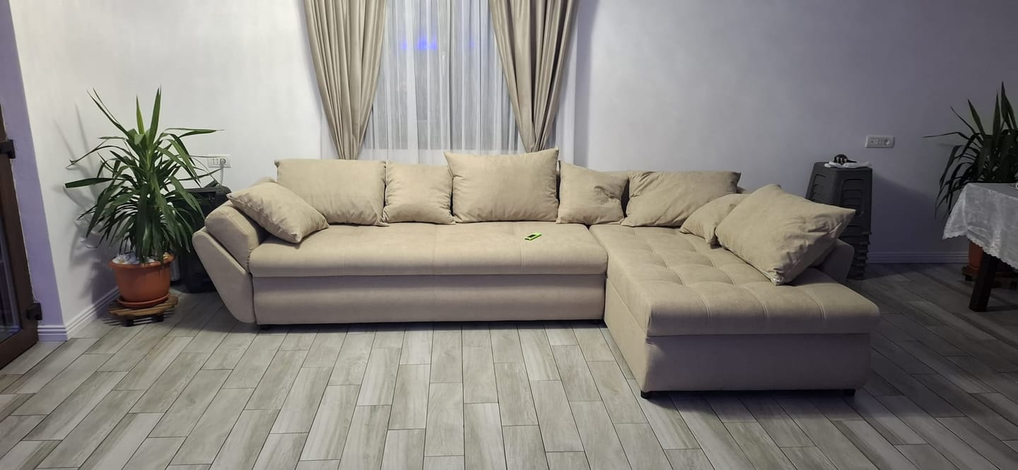 Customer photo review of Colțar extensibil dumonde cu ladă de depozitare si sezut confortabil din spuma HR, Loana XL Enjoy Camel II 335x185 cm