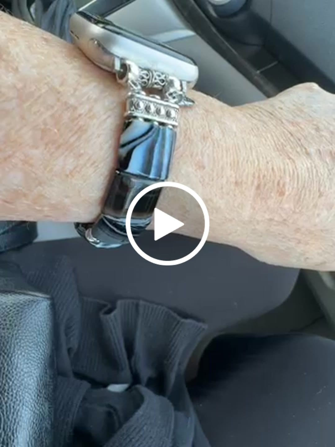 Customer video review of Bohemian Noir Stretch Apple Watch Strap