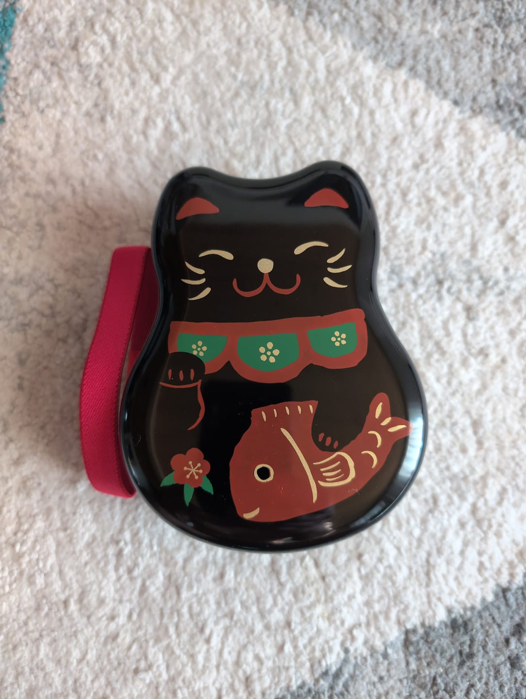 Customer photo review of Maruko Cat Two Tier Bento Box | Black