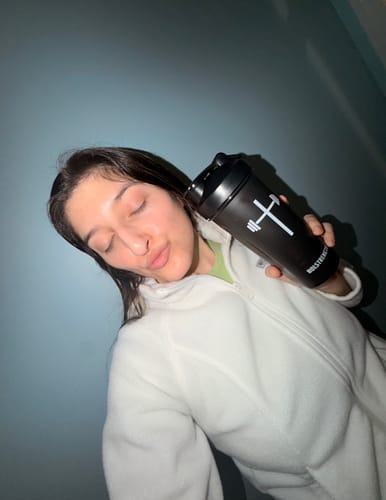 Customer photo review of HolStrength Blender Bottle