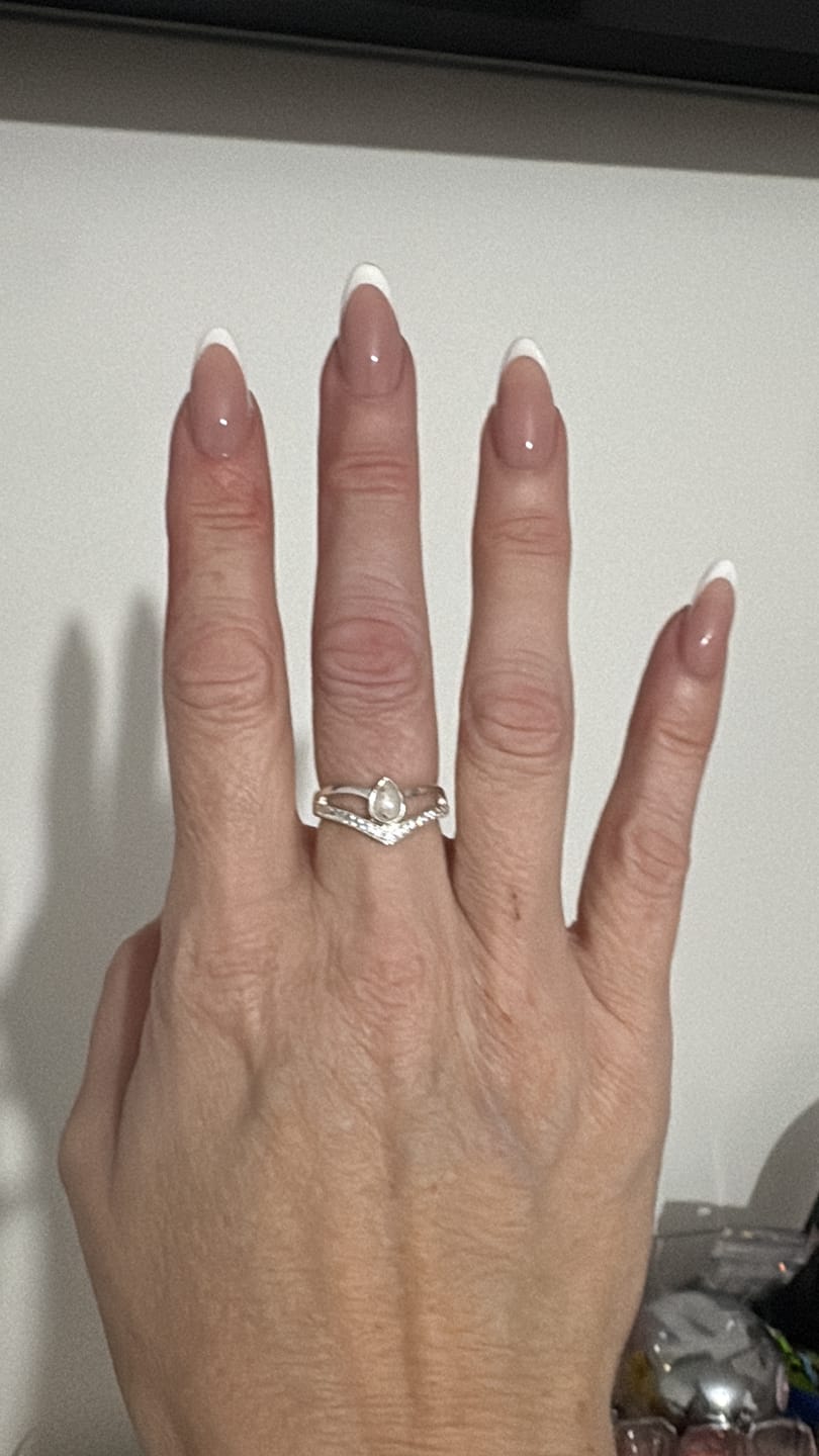 Customer photo review of Penelopi Pear Ring