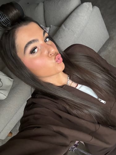 Customer photo review of Snatch & Sculpt Cream Bronzer.