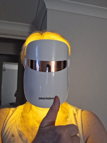 Customer photo review of Peachaboo Glo LED Light Therapy Mask