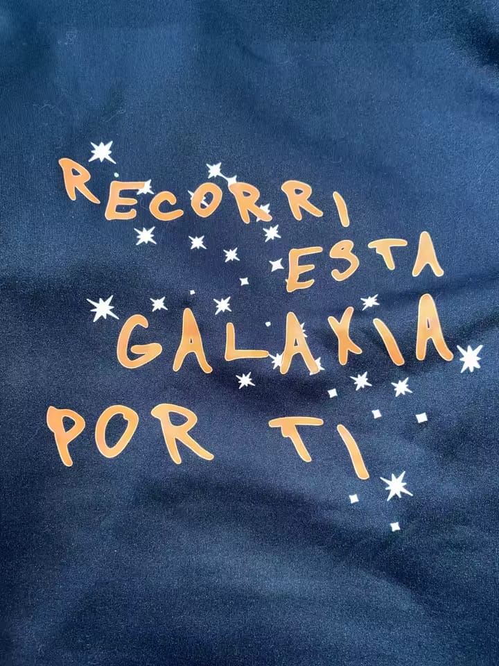 Customer photo review of Hoodie Ivan Cornejo Donde Estás