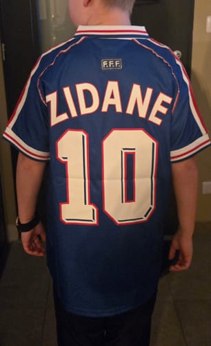 Customer photo review of Zinedine Zidane France 1998 World Cup Retro Football Jersey Maillot Trikot Soccer Shirt