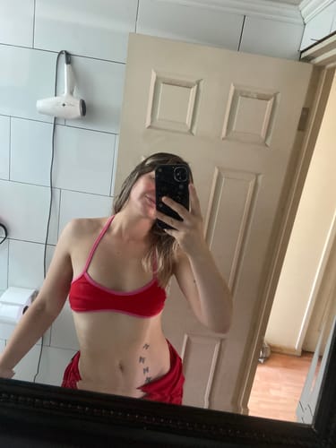 Customer photo review of BOTTOM DE BIKINI AMALFI ROJO ROSADO TIRO ALTO