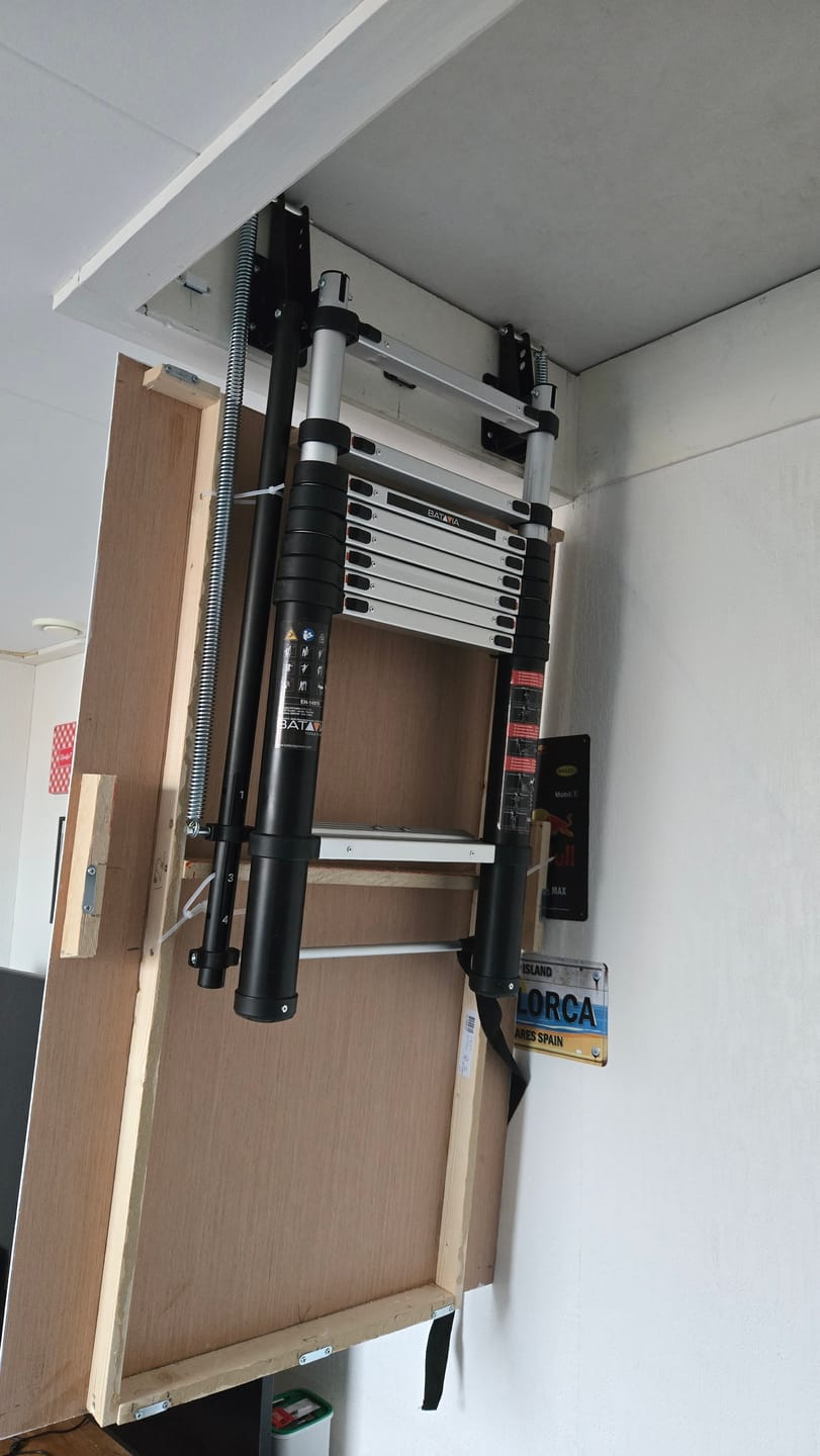 Customer photo review of Telescopic Loft Ladder 2.30m - 2.70m