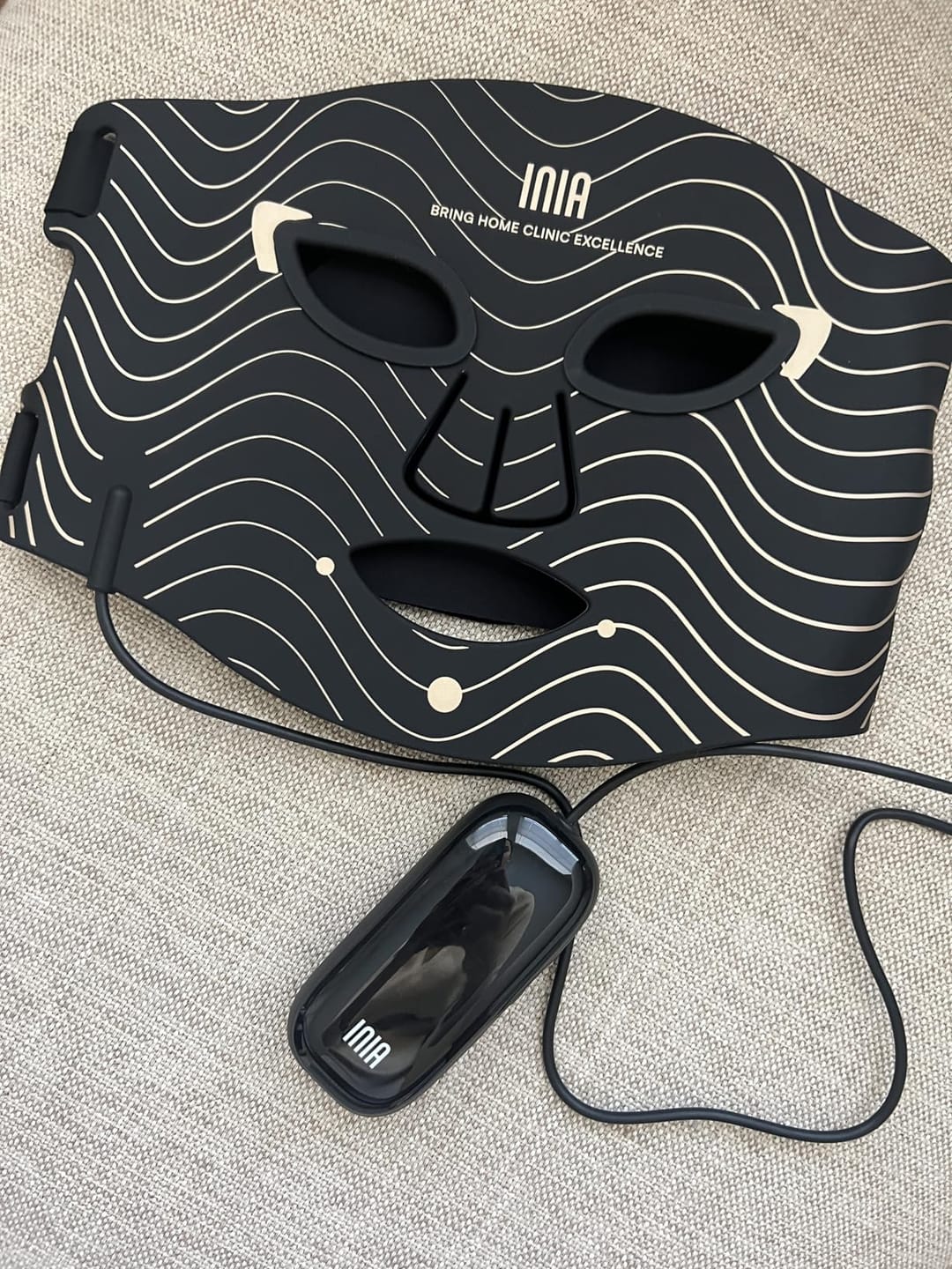 Customer photo review of INIA GLOW Wireless Red Light Therapy Mask