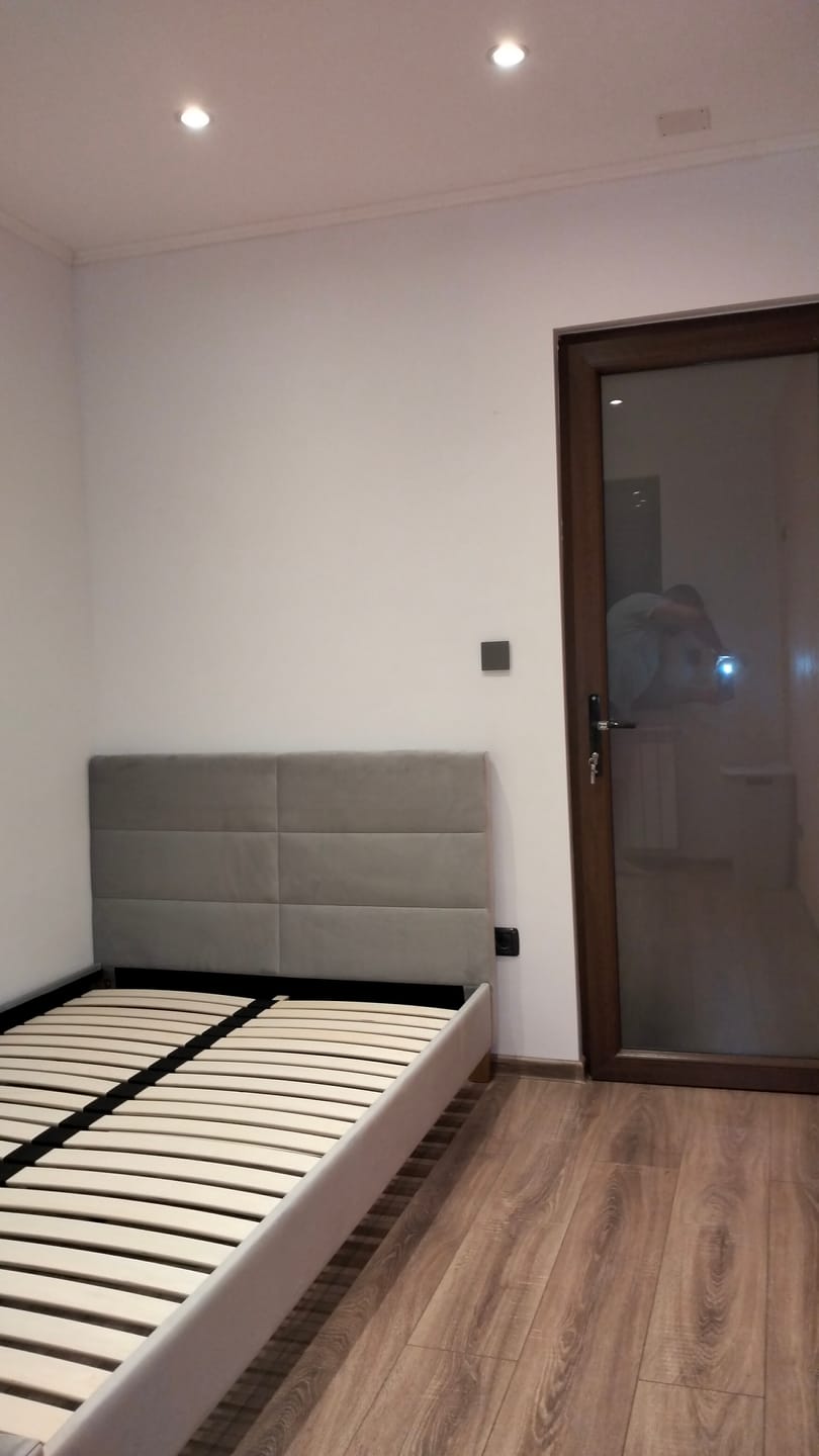 Customer photo review of Pat SIERRA 120x200, stofa catifelata gri deschis - Bluvel 03, somiera inclusa