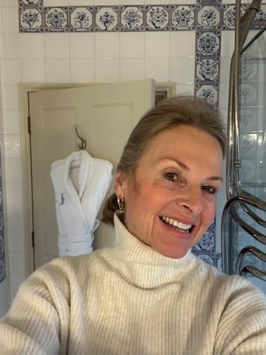 Customer photo review of The Piha T-bar Hoops