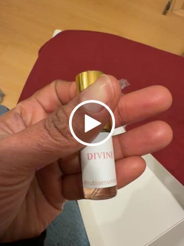 Customer video review of DECANTE RAYHAAN DIVINE - 5ML