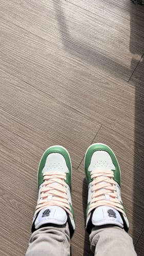 Customer photo review of Tenis Bota Butter Women