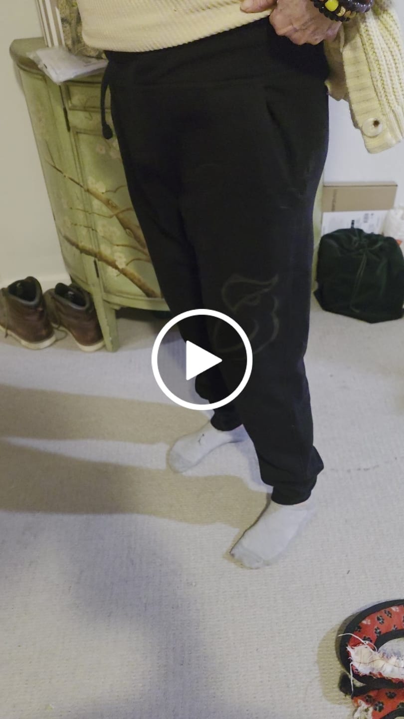 Customer video review of Smeedia Blackout Jogger