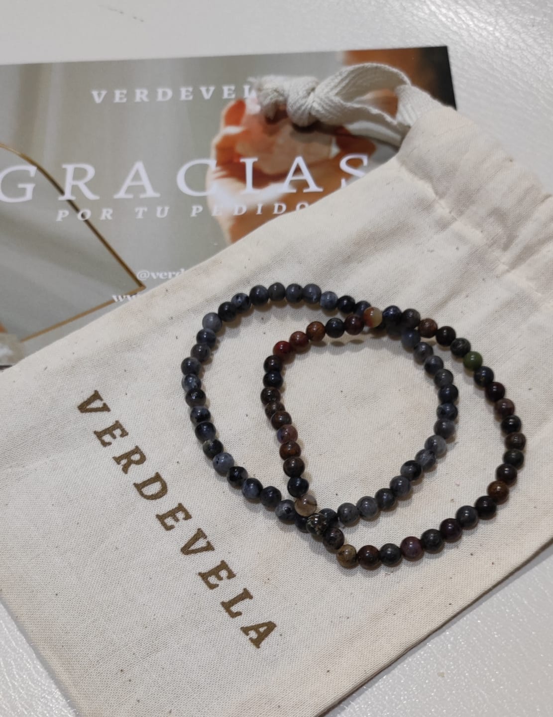 Customer photo review of Pulsera Pietersita  | 4mm | Escudo protector - Límites personales