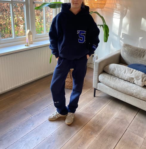 Customer photo review of '55 EMBROIDERY HOODIE NAVY