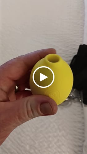 Customer video review of Lem Clitoral Massager