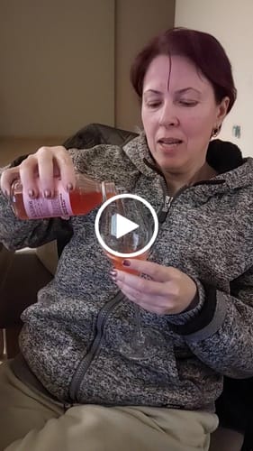 Customer video review of מארז סנגריה וקוקטייל עם קקאו ומיני מרשמלו