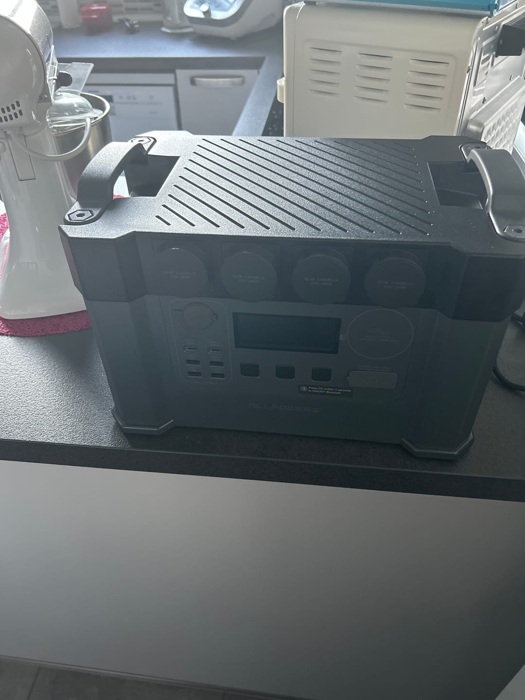 Customer photo review of ALLPOWERS S2000 Pro Station électrique portable 2400W 1451Wh