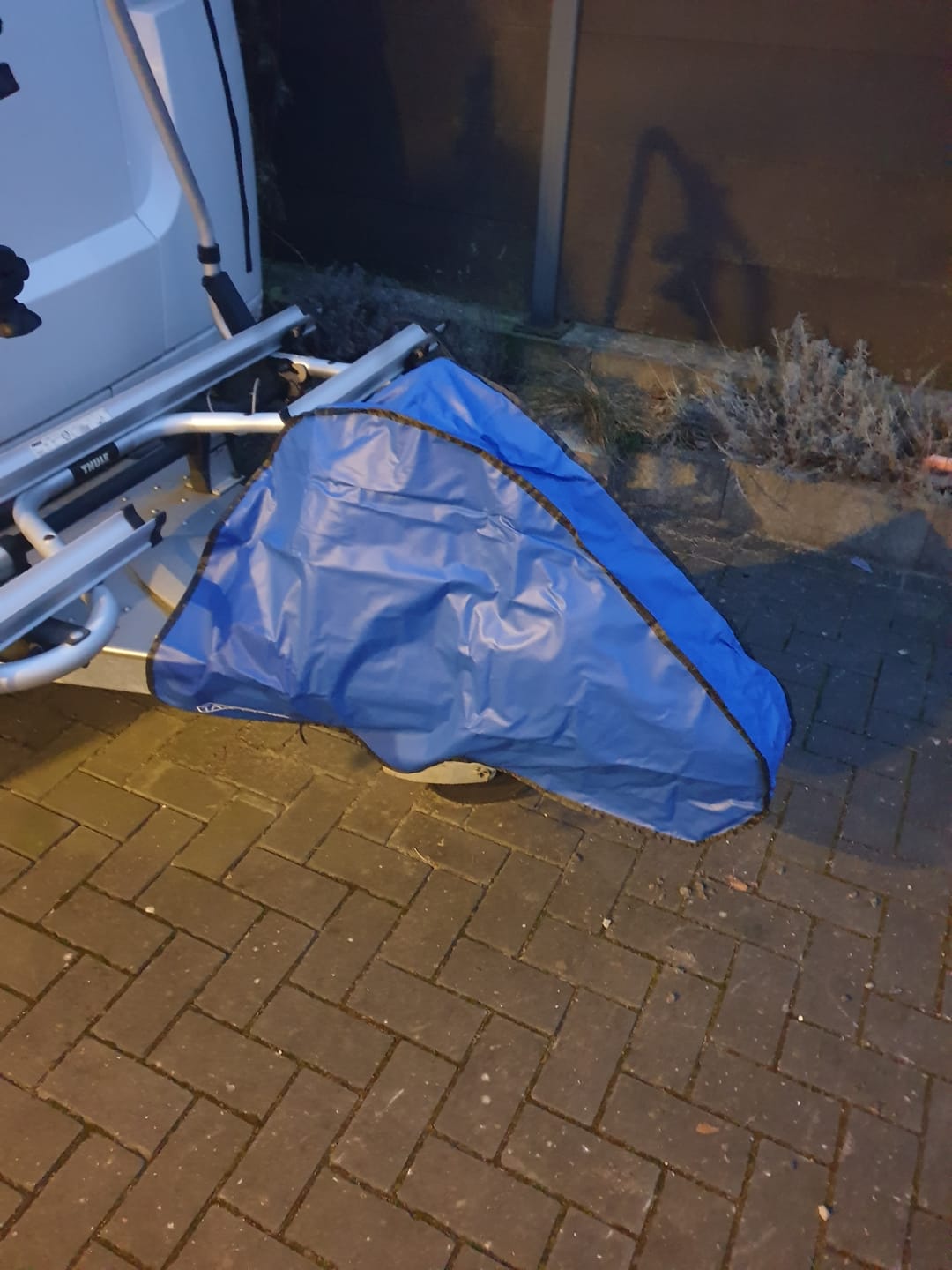 Customer photo review of Deichselabdeckung Blau (PVC)