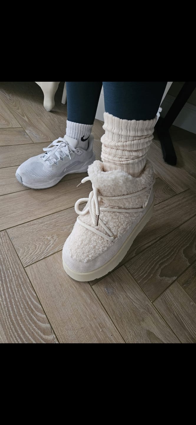 Customer photo review of Nordic Polar Rise Ankle Boots