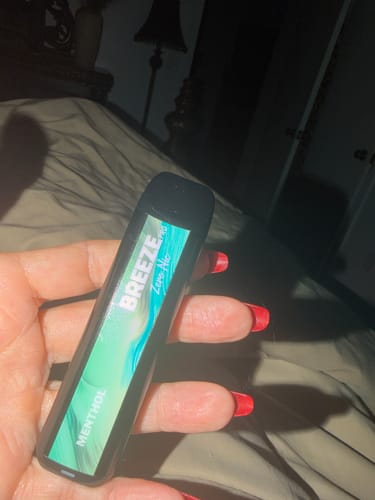 Customer photo review of Breeze Pro 0% Nicotine Disposable Vape