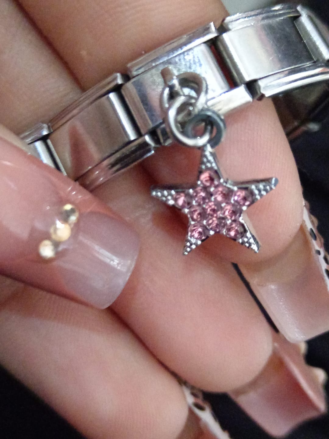 Customer photo review of Charm Estrella Rosa