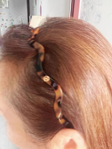 Customer photo review of Yara Wavy Headband