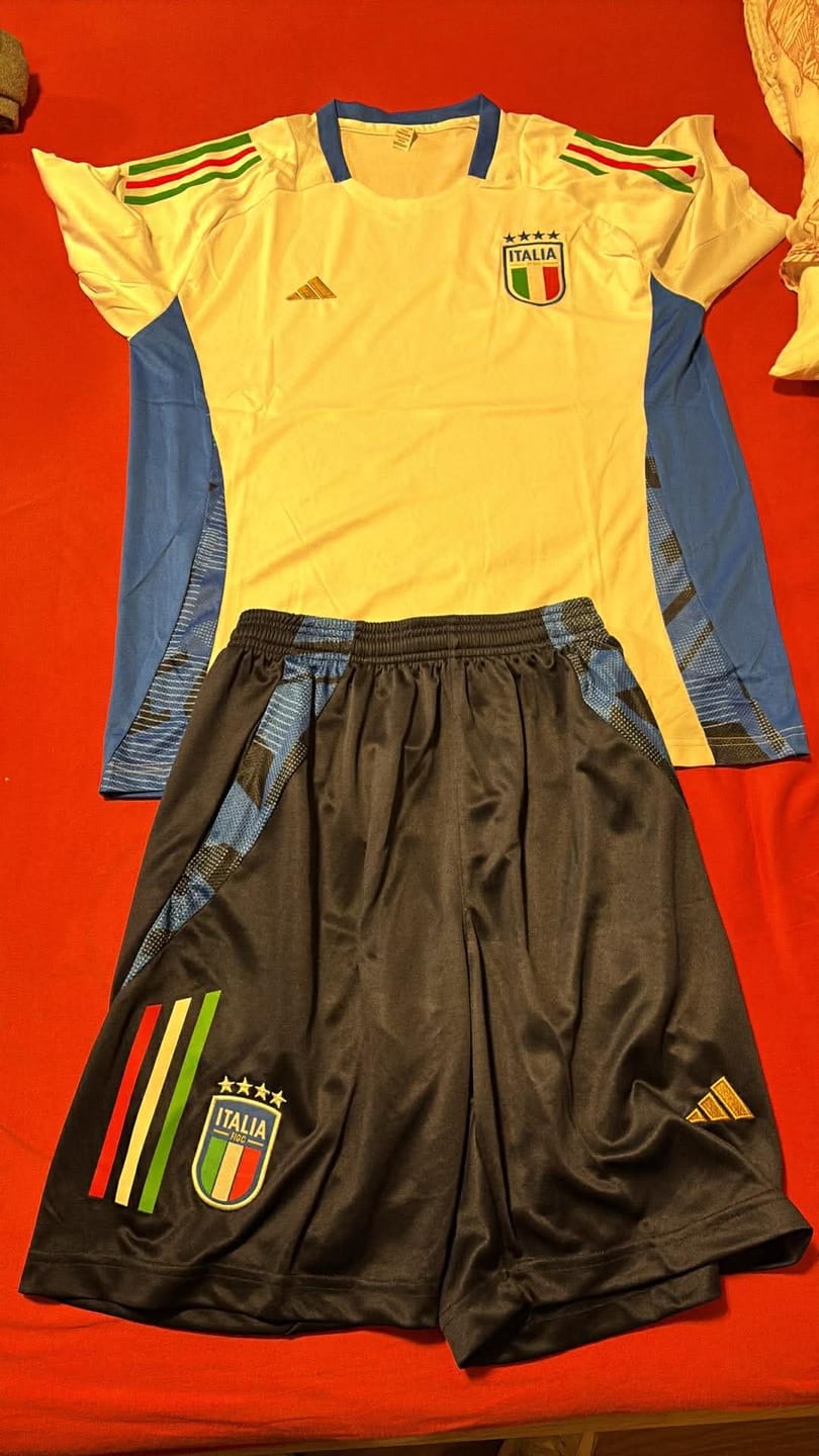 Customer photo review of Maillot et short d'entraînement Italia 24/25