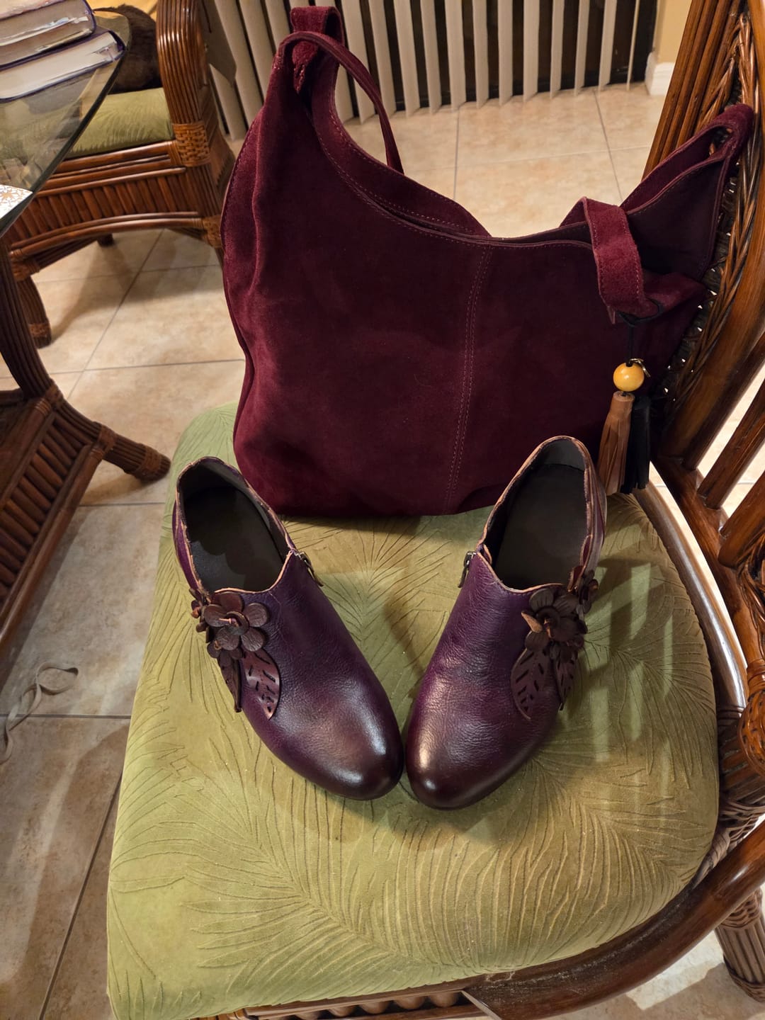 Customer photo review of Retro Handmade Floral Leather Low-Heel Pumps