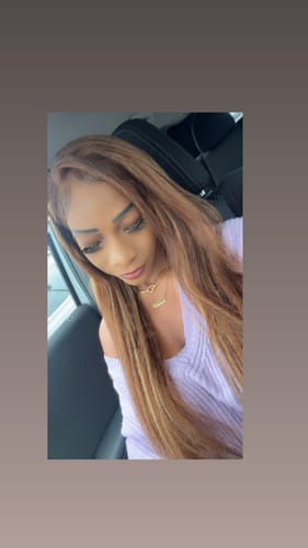 Customer photo review of CurlyMe 4/27 Highlight Kinky Straight Wear Go Glueless Wig Pre-plucked with Natural Hairline