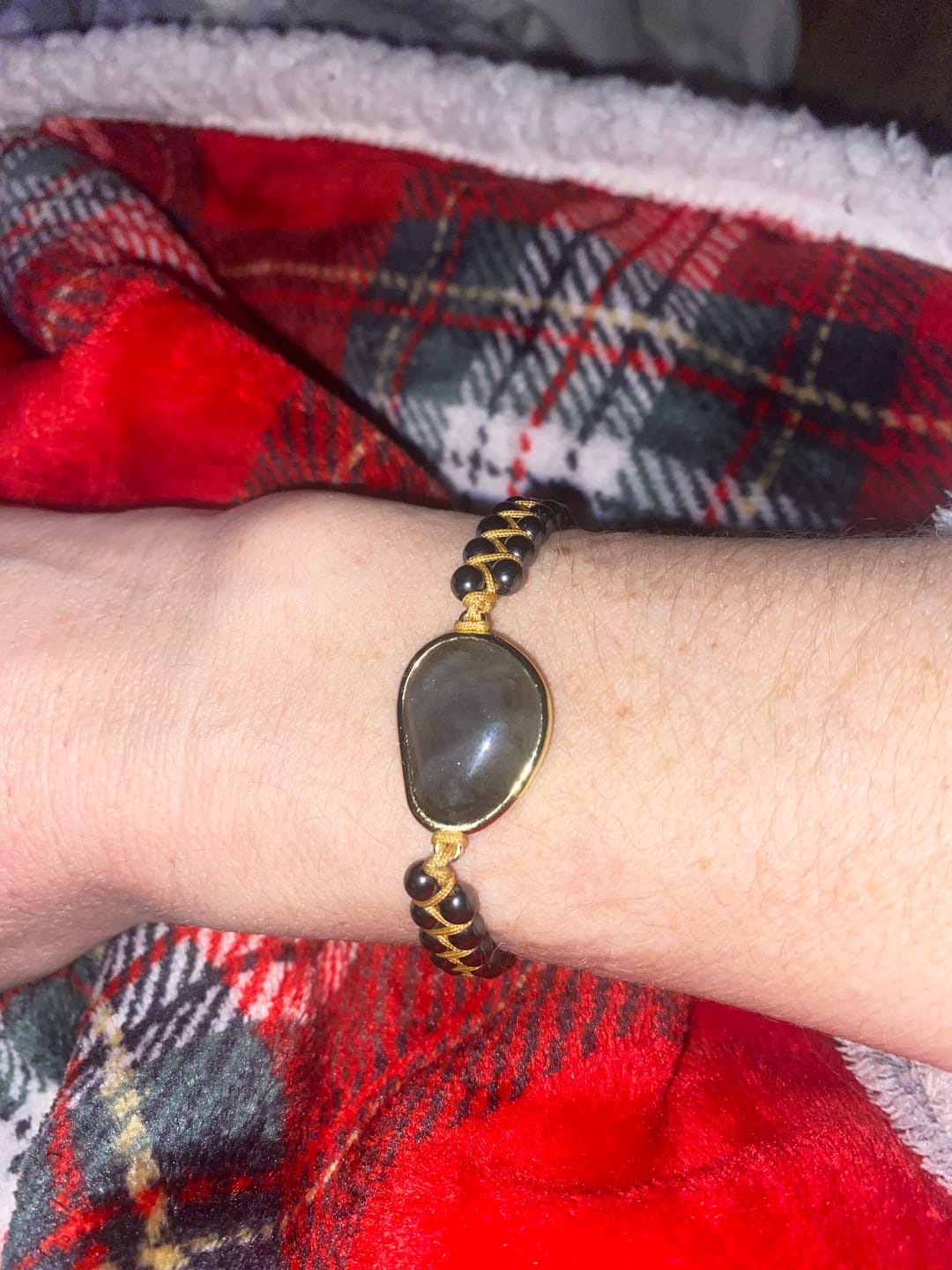 Customer photo review of Bracelet "Oeil Céleste" en Labradorite & Hématite