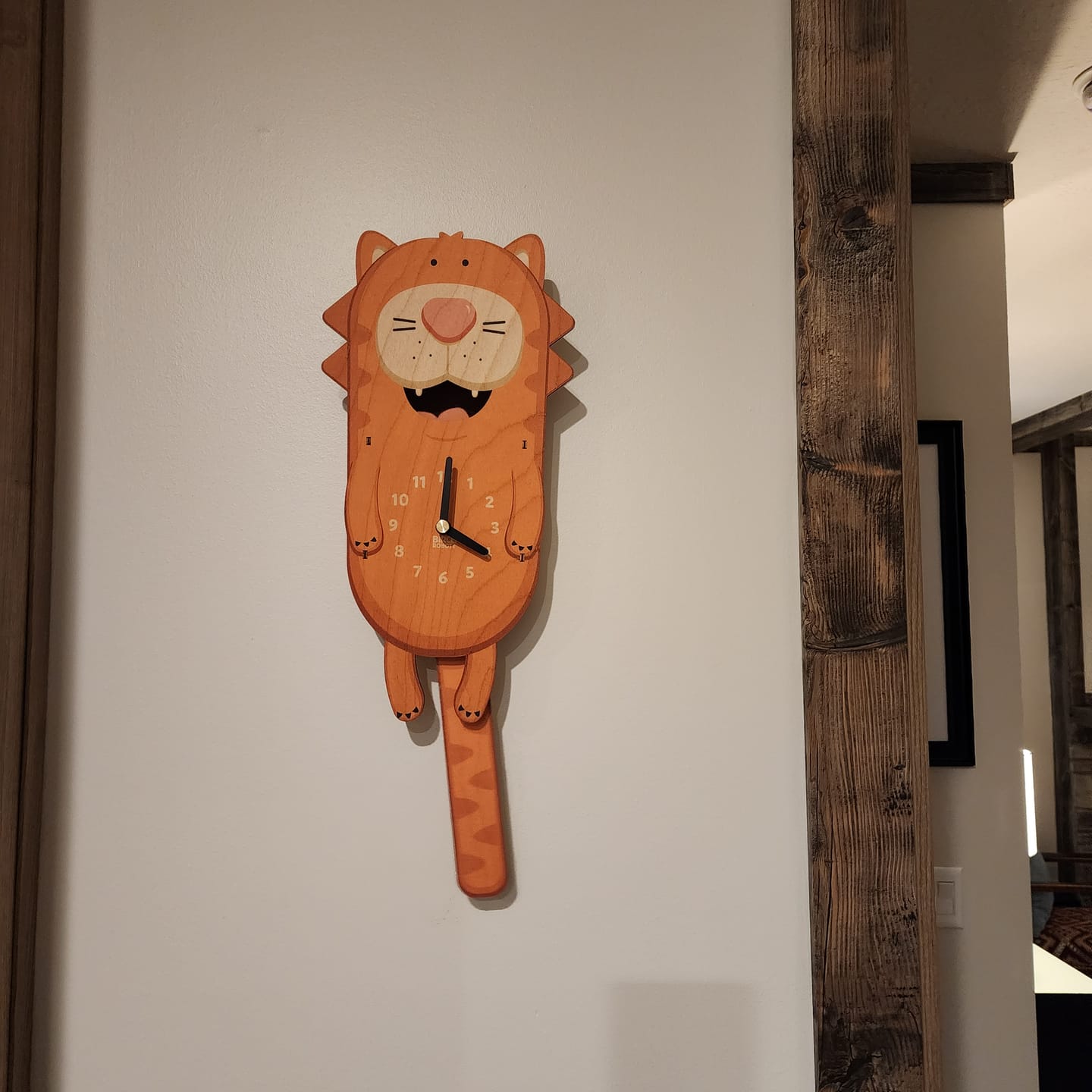 Customer photo review of Tabby the Cat Pendulum Clock