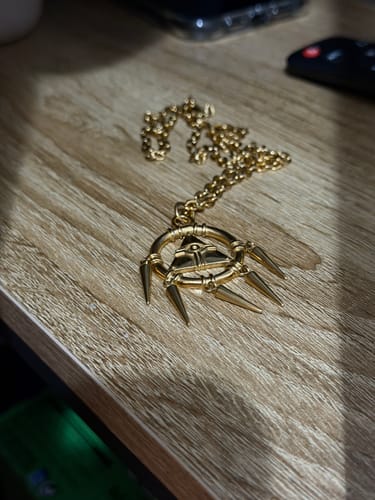 Customer photo review of Collar de "Sortija del Milenio"