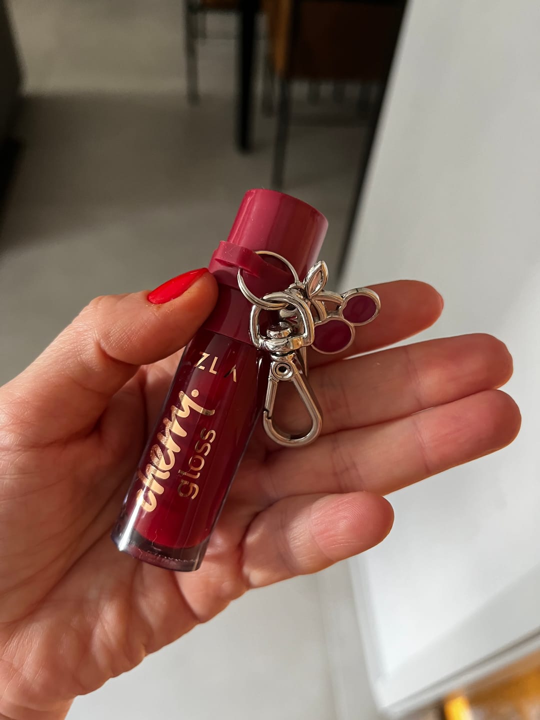 Customer photo review of Cherry Gloss - Vizzela