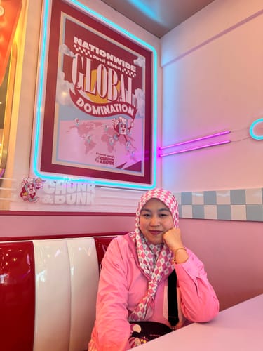 Customer photo review of Monogram Square (Pink)