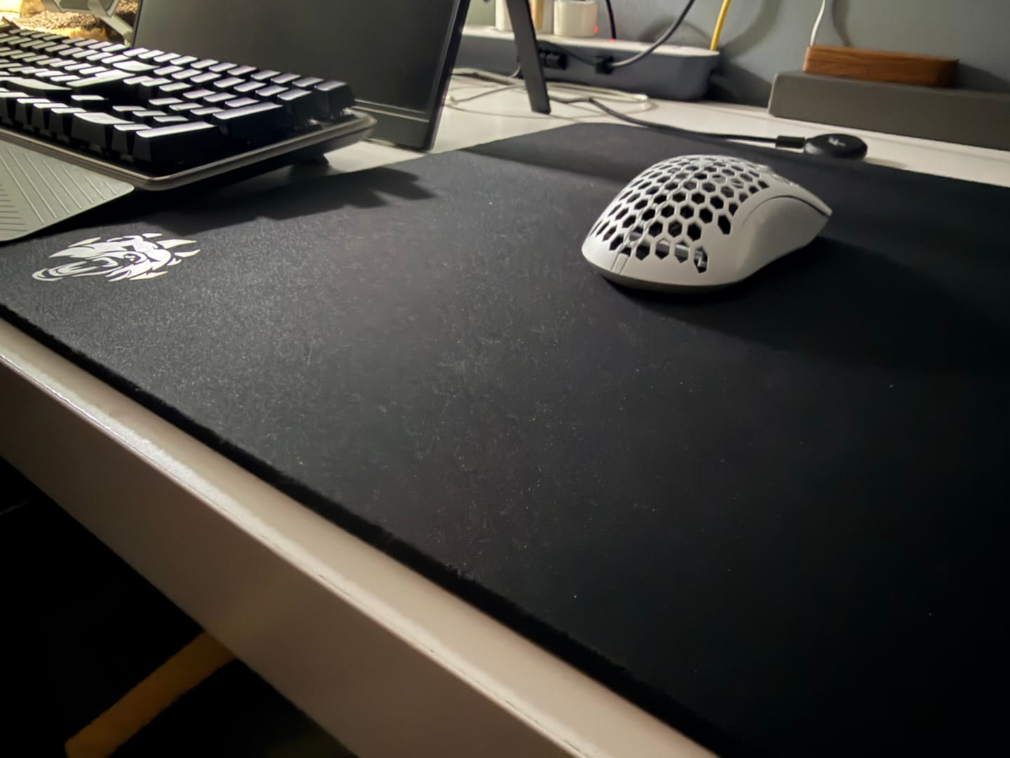 Customer photo review of ESPTiger Heavy Claw BanKs Collection Mousepad