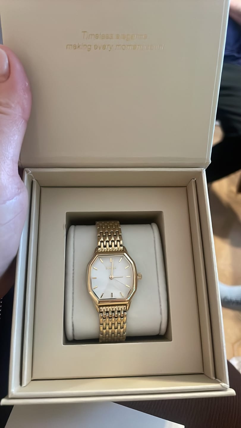 Customer photo review of Julia Gold White