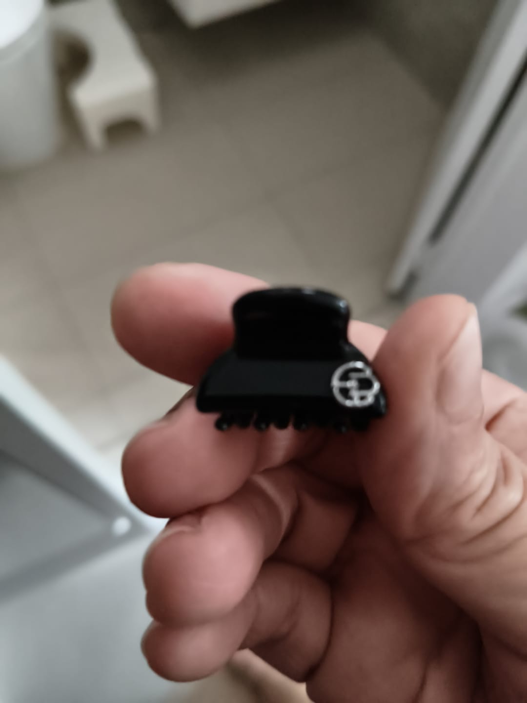 Customer photo review of kirite Mini Hair Claw